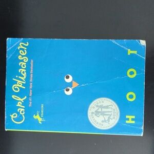 Hoot by Carl Hiaasen Paperback